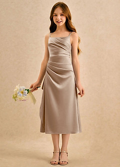 Azazie Canna Girls Formal Robe Demoiselle D'honneur Fillette Robe Trapèze en Satin extensible Plissée Taupe image5
