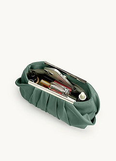 front 매칭 컬러 스트레치 새틴 청키힐 샌들 & 플리츠 클러치 세트