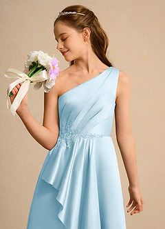 Azazie Taffy Junior Formal vestidos de niña de las flores Vestido de Azul Cielo de Satin Mate de Corte En A con Encaje image6