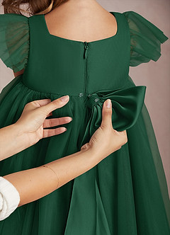 Azazie Kalio Robe Demoiselle D'honneur Fillette Robe Trapèze en Tulle avec manches Vert Foncé image4
