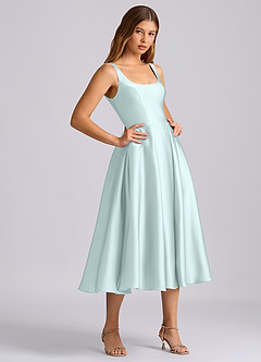 Azazie Amalie Robes de demoiselle d'honneur Robe Trapèze en Satin extensible Plissée Verre De Mer image4