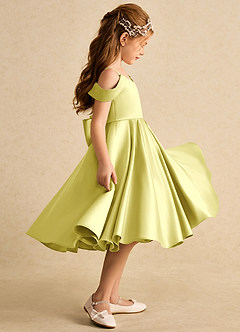 Azazie Favia Blumenmädchenkleider A-Linie Schulterfrei Matte Satin Kleid Zitronensorbet image5