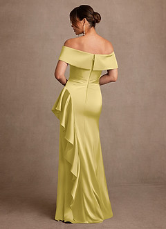 Azazie Kirsty Mère de la mariée Robes Robe Fourreau en Satin extensible Épaule décolletée Canari image2