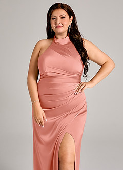 Azazie Jemma Robes de demoiselle d'honneur Robe Fourreau en Satin extensible Plissée Corail image8