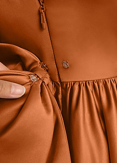 Azazie Chickpea Blumenmädchenkleider A-Linie Schleifen Matte Satin Kleid Kupfer image7
