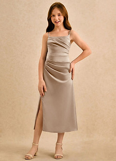 Azazie Canna Girls Formal Robe Demoiselle D'honneur Fillette Robe Trapèze en Satin extensible Plissée Taupe image4