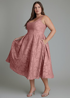 Azazie Amalie Robes de demoiselle d'honneur Robe Trapèze en Blumen-Burnout Plissé Rose Poussiéreuse image10