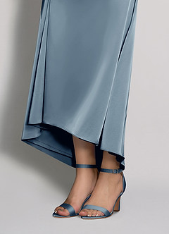front Matchande färg Stretch Satin One Strap Spänne Chunky Heel Sandaler
