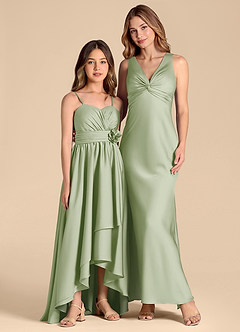 Azazie Catalina Junior Abito A-Line in Raso Elasticizzato Scollo a Cuore Verde Salvia image3