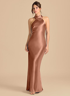 Azazie Velli 신부 들러리 드레스 쉬스 하이넥 메탈릭 새틴 바닥 길이 드레스 image4