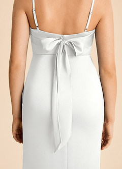 Azazie Mia Junior Vestido Blanco de Satén Elástico de Corte Sirena con Plisado image6