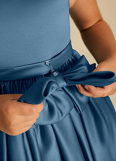 Azazie Apple vestidos de niña de las flores Vestido de Bermudas de Satin Mate de Corte En A con Lazo image4