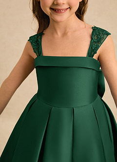 Azazie Genie Robe Demoiselle D'honneur Fillette Robe Princesse en Mat Satiné Épaules dénudées Vert Foncé image4