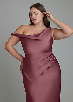 Azazie Emerson Vestidos de damas de honor Vestido Rosa Del Desierto de Satén Elástico de Corte Sirena con Hombros descubiertos image10