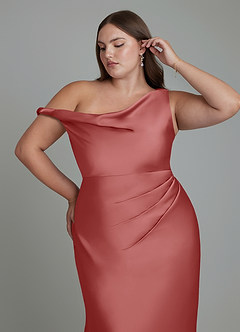 Azazie Emerson Robes à essayer chez vous Robe Sirène en Satin extensible Épaules dénudées émeraude image12