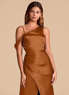 Azazie Madelyn 신부 들러리 드레스 인어 오프 더 숄더 메탈릭 새틴 바닥 길이 드레스 image2