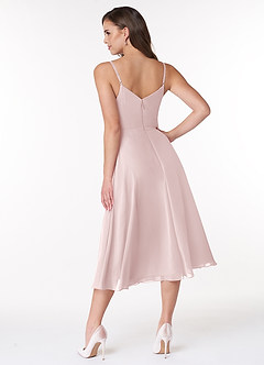 Azazie Clarissa Robes de demoiselle d'honneur Robe Trapèze en Mousseline de soie Col en V Rose Pâle image2
