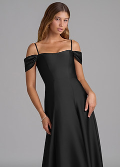 Azazie Seriana Jurken voor bruidsmeisjes Converteerbaar Jurk van Stretch Satijn met A-Lijn Off the Shoulder Zwart image2
