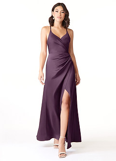 Azazie Geanna Vestidos de damas de honor Vestido de Ciruela de Satén Elástico de Corte Recto con Cuello en V Plisado image1