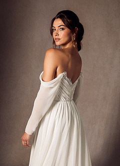 Azazie Lilith Vestidos de novia Vestido de Crema de Gasa de Corte en A con Corazón de encaje image8
