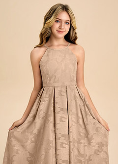Azazie Arianthe Junior Abito A-Line in Floral Burnout Plissettato Champagne image8