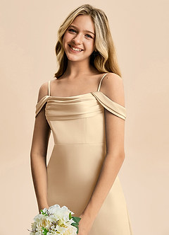 Azazie Lettie Junior Abito A-Line in Raso Elasticizzato a Spalla Scoperta Champagne image5