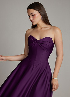 Azazie Meleena Brautjungfernkleider Eine Linie Schulterfrei Stretch-Satin Kleid Traube image4