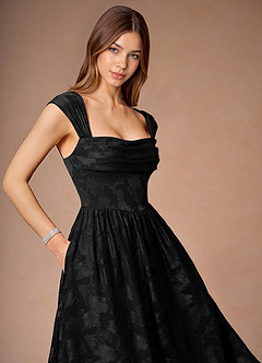Hazel Noir Robe de bal longue plissée image4