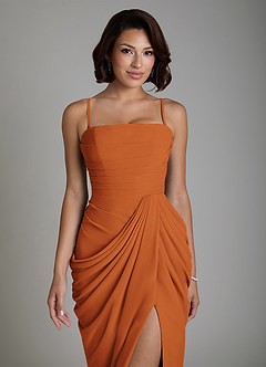 Azazie Nyra Robes de demoiselle d'honneur Robe Fourreau en Mousseline de soie Corset Cannelle image3