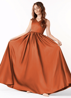 Azazie Hathaway Junior Vestido de Canela de Satén Elástico de Corte En A con Lazo image2