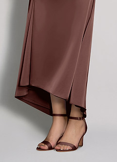 front Sandálias de salto grosso com fivela e tira única de cetim elástico combinando