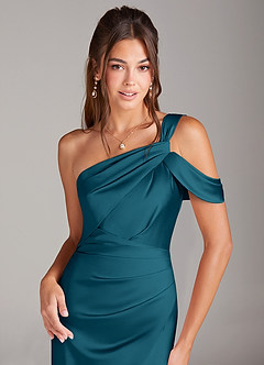Azazie Wynter Jurken voor bruidsmeisjes Jurk van Stretch Satijn met Kolom Off the Shoulder Inkt Blauw image5