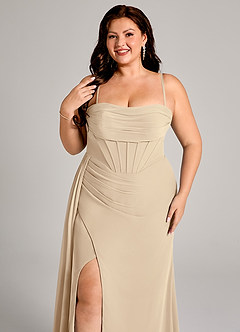 Azazie Amyra Robes de demoiselle d'honneur Robe Fourreau Convertible en Mousseline de soie Épaule décolletée Champagne image11