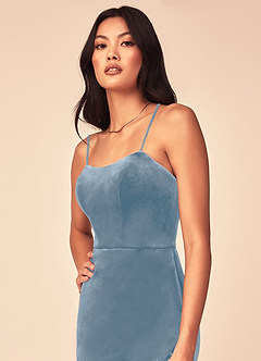 Azazie Nereda Robes de demoiselle d'honneur Robe Trapèze Convertible en velours Sans bretelle Bleu Poussiéreux image2