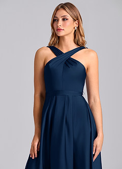 Azazie Dixie Robes de demoiselle d'honneur Robe Trapèze en Satin extensible Plissé Bleu Marine Foncé image6