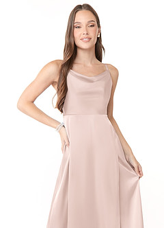 Azazie Naomie Abiti da Damigella Abito A-Line in Raso Elasticizzato con Scollo a Cappuccio e Spacco Laterale Rosa Rossore image5