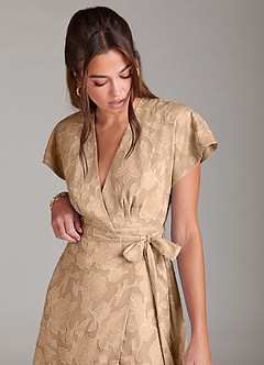 Azazie Ling Robes de demoiselle d'honneur Robe Trapèze en Blumen-Burnout Plissée Champagne image7