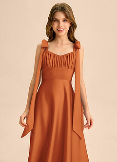 Azazie Halley Junior Abito A-Line in Raso Elasticizzato Fiocco Cannella image6