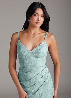 Azazie Leo Robes de demoiselle d'honneur Robe Fourreau en Blumen-Burnout Plissée Brume image5