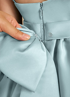 Azazie Davine vestidos de niña de las flores Vestido de Neblina de Satin Mate de Corte En A con Tirante Espagueti image11