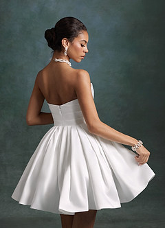 Azazie Daivey Vestidos de novia Vestido Diamante Blanco de Satin Mate de Corte Princesa con Palabra de honor image2