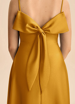 Azazie Isolde Junior Robe Trapèze en Satin extensible Plissée Caramel écossais image5