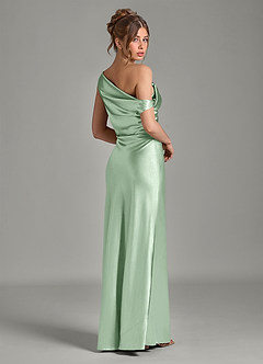 Azazie Emerson Robes de demoiselle d'honneur Robe Sirène en Satiné métallisé Épaule décolletée Matcha image6