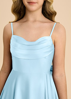 Azazie Bear Junior Vestido de Azul Cielo de Satén Elástico de Corte en A con Escote de Corazón image8