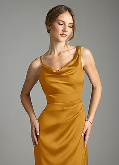 Azazie Samara Robes de demoiselle d'honneur Robe Sirène en Satin extensible Plissée Caramel écossais image5