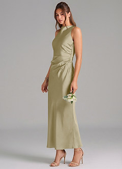 Azazie Evadne Vestidos de damas de honor Vestido de Musgo Verde de Satén Elástico de Corte Recto con Plisado image1