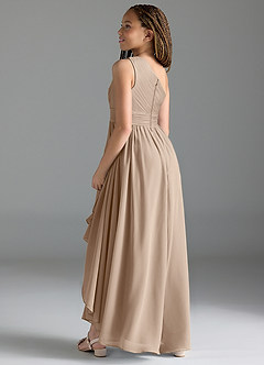 Azazie Mathilda Junior Robe Trapèze en Mousseline de soie Plissée Taupe image5