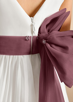 Azazie Margot Abiti da Ragazza di Fiori Abito A-Line in Chiffon Plissettato Avorio Sangria image9