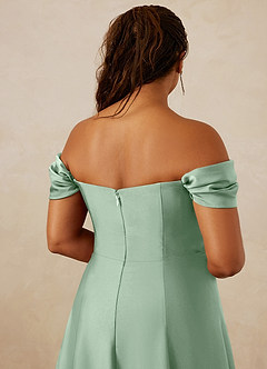 Christian Siriano Bridal for Azazie 1002 Robes de demoiselle d'honneur Robe Trapèze Convertible en Satin extensible Épaule décolletée Agave image14