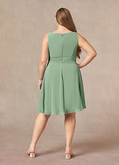 Azazie Shirley Mère de la mariée Robes Robe Trapèze en Mousseline de soie Plissé Scoop Matcha image12